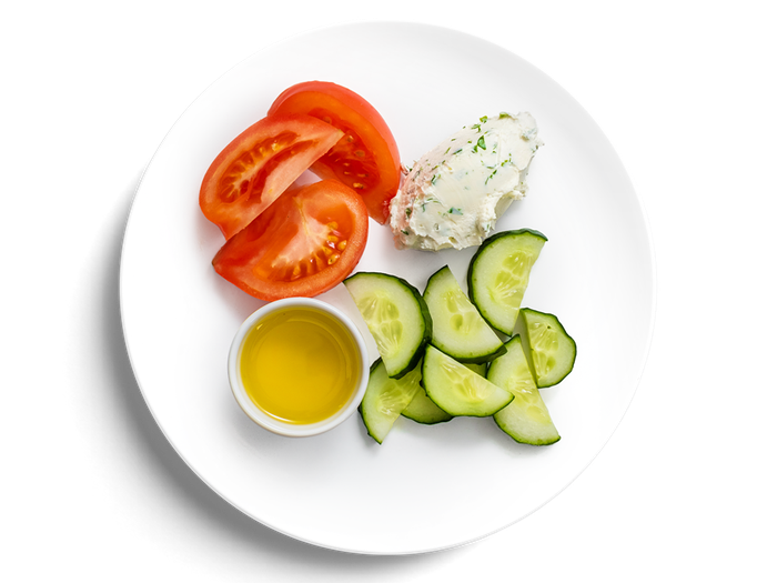 Салат с творожным сыром и зеленью