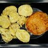 Фото к позиции меню Котлета куриная с овощами с беби картофелем и соусом карри