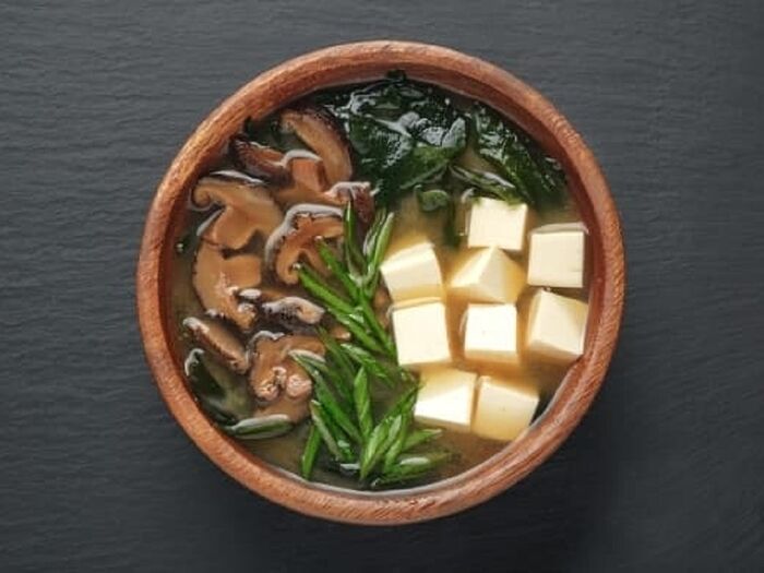 Мисо-суп с тофу и шиитаке