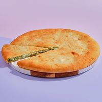 Осетинский пирог 30 см со шпинатом и сыром