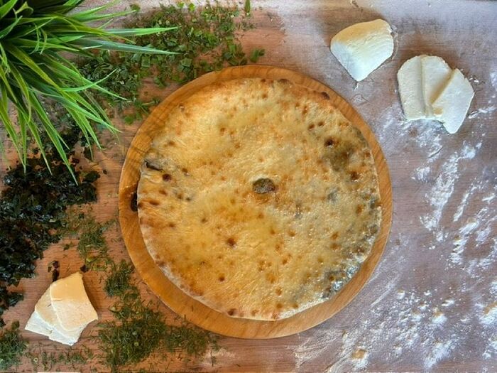 Пирог с листьями свеклы и сыром
