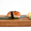 Фото к позиции меню Суши с острым обожжённым лососем