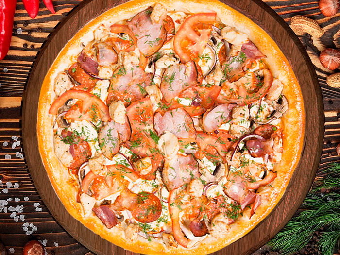 Домашняя 40 см•соус пицца•салями•ветчина•куриное филе•помидор•сыр моцарелла•укроп
