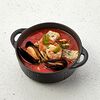 Фото к позиции меню Средиземноморский томатный суп с морепродуктами