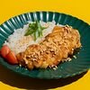 Фото к позиции меню Курица в соусе терияки с белым рисом