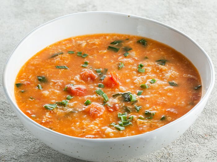 Суп с клецками и томатами