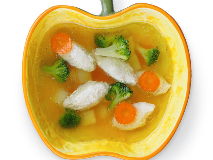 Суп с куриными кнелями и овощами