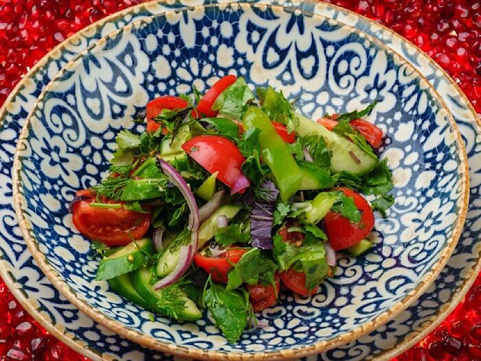 Салат по-домашнему из бакинских овощей