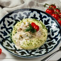 Бефстроганов с курицей и грибами