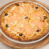 Фото к позиции меню Пицца Сливочная с лососем