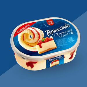 Мороженое Торжество Клубничный чизкейк