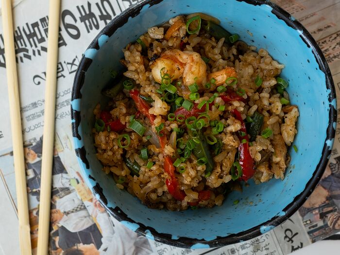 Рис с морепродуктами и соусом карри