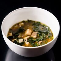 Мисо-суп с тофу и вешенками