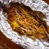 Фото к позиции меню Печеный картофель с грибами и сеном из лука-порея