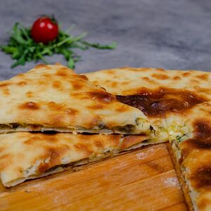 Пирог Осетинский с картофелем, грибами и сыром