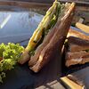 Фото к позиции меню Сэндвич с творожным сыром и семгой