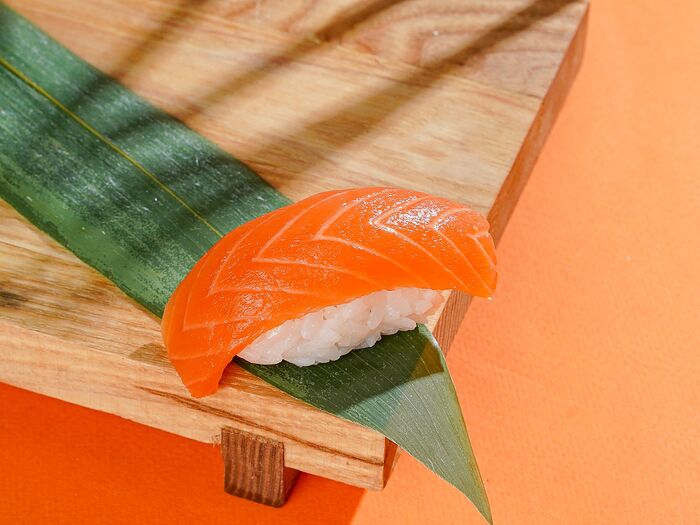 Суши Сяке с лососем