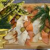 Фото к позиции меню Рыбное трио с угрем, лососем и масляной рыбой