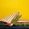 Фото к позиции меню Сэндвич с сёмгой