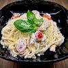 Фото к позиции меню Спагетти с семгой в сливочном соусе