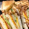 Фото к позиции меню Клаб-сэндвич с лососем