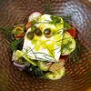 Фото к позиции меню Летний салат с брынзой и оливками