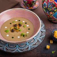 Сливочный крем-суп с белыми грибами и шампиньонами