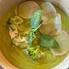 Фото к позиции меню Крем-суп из цветной капусты и брокколи с креветкой
