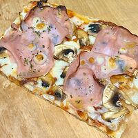Пицца римская Ветчина и грибы половинка