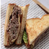 Фото к позиции меню Сэндвич с рваным мясом