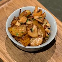 Картофель по-домашнему с грибами