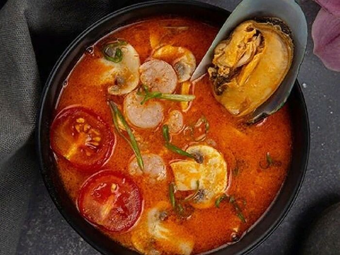 Суп Кимчи с лапшой и морепродуктами