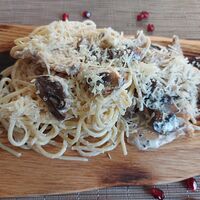 Спагетти Курица-грибы сливочная