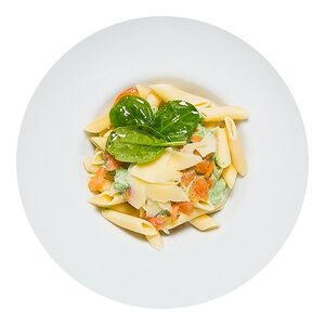 Паста Penne с курицей и сливочно грибным соусом