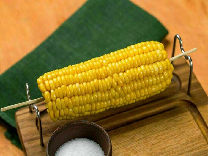 Кукуруза отварная