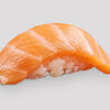 Фото к позиции меню Суши с лососем 2 шт