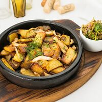 Жареный картофель с грибами и джонджоли
