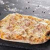 Фото к позиции меню Римская пицца Карбонара с беконом