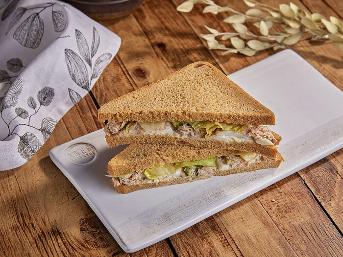 Тостовый сэндвич с тунцом