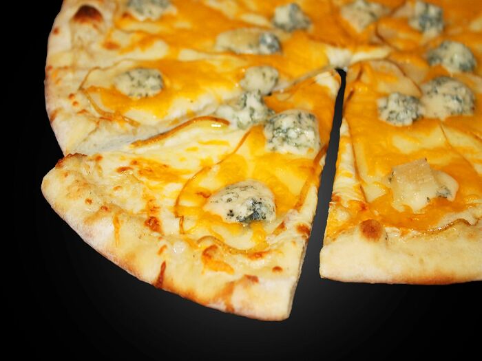 Пицца Груша и сыр