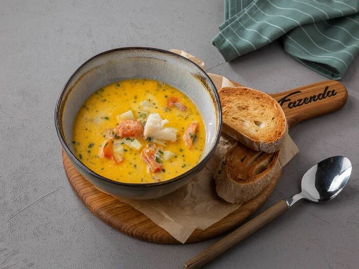 Сливочный суп с лососем и треской