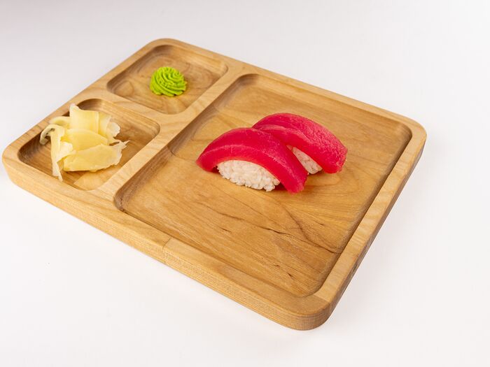 Суши-нигири с тунцом