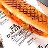 Фото к позиции меню Сэндвич-гриль с мясом и сыром чеддер