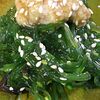 Фото к позиции меню Салат из маринованных водорослей с ореховым соусом