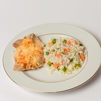 Курица с сыром и рис с овощами