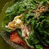 Фото к позиции меню Зеленый салат с цицматом и домашним сулугуни