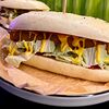 Фото к позиции меню Бургер-дог с куриной колбаской и сыром