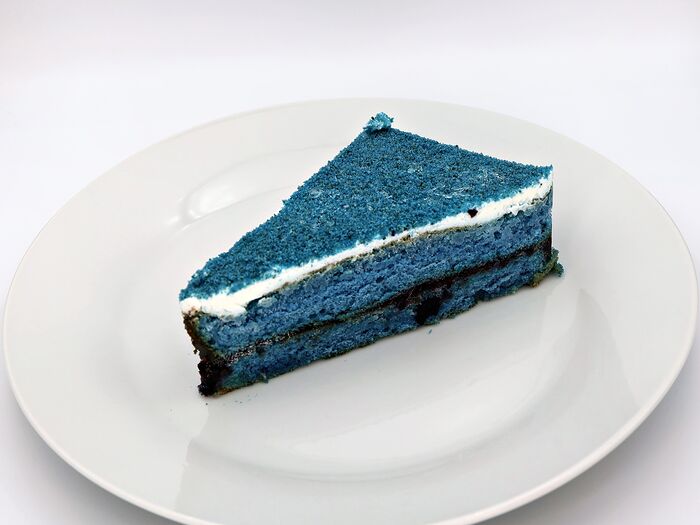 Торт бисквитный Синий бархат