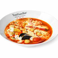 Tomyum с морепродуктами c доброй порцией пропаренного риса