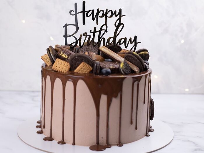 Торт с декором Happy Birthday Man